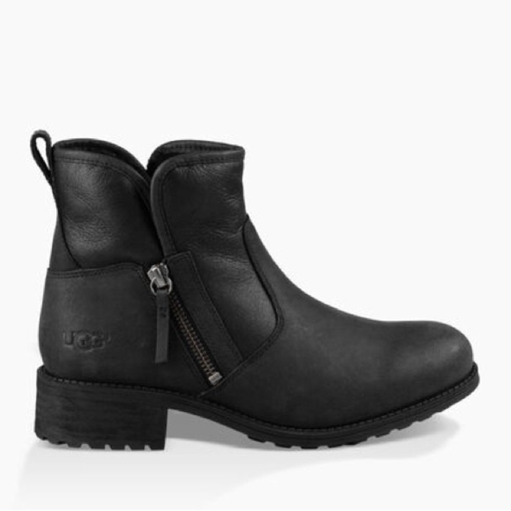 *New* UGG LAVELLE ANKLE BOOT Black Leather Chelsea Water-Resistant Sz 9 NWOT $90